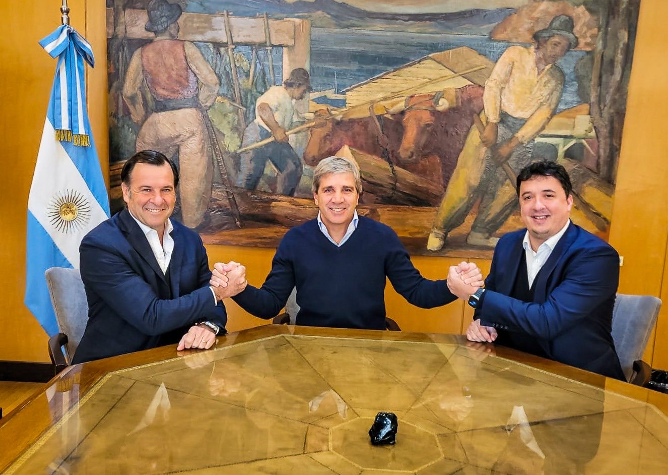 Economía eliminó dos secretarías clave en plena crisis industrial