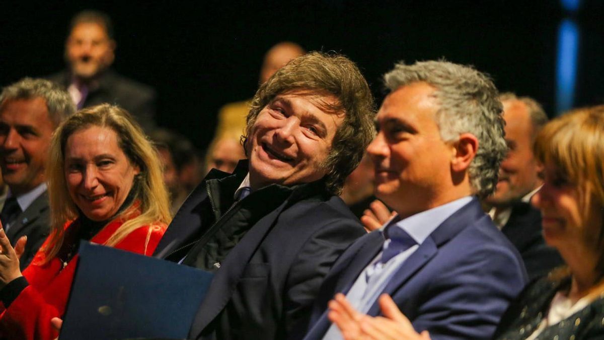 “Kirchnerismo o libertad”: Milei lanza la campaña en PBA con tono de batalla