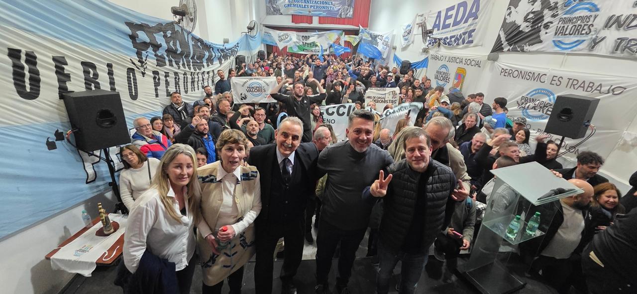 "Milei o Peronismo": primer acto de Fuerza Patria en la Ciudad