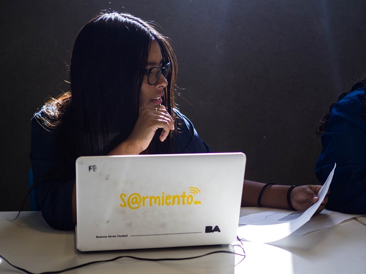 La Ciudad, pionera en América Latina en incorporar IA en escuelas secundarias