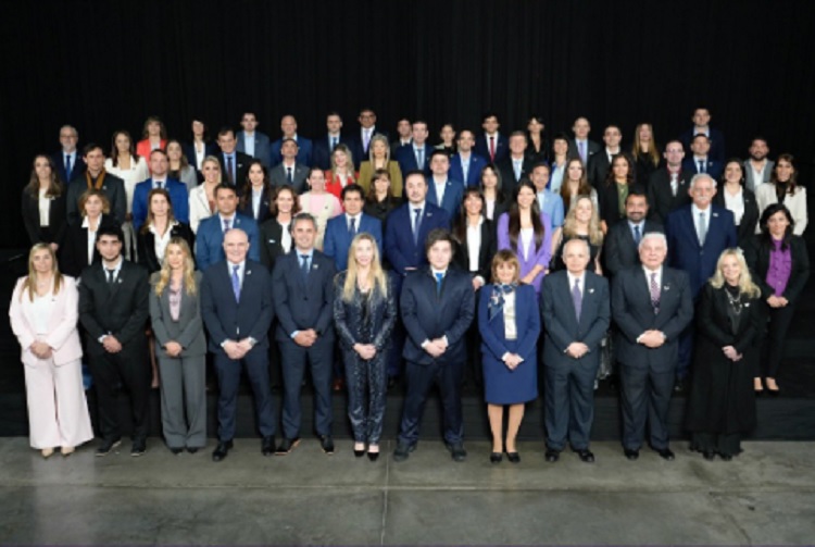 Milei se muestra con Karina y Menem tras los audios de Spagnuolo