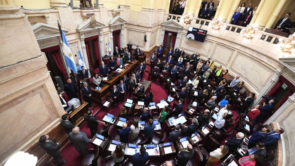 La oposición frena los decretos que desregulaban organismos públicos