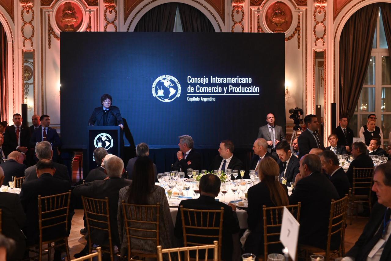 El mensaje de Milei al círculo rojo: "La gente no mastica vidrio"