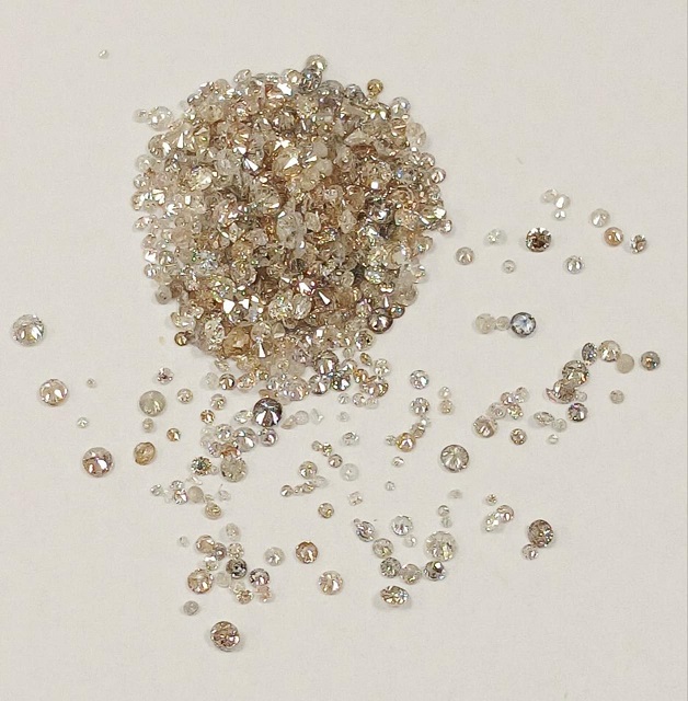 Subasta de alhajas y piedras preciosas