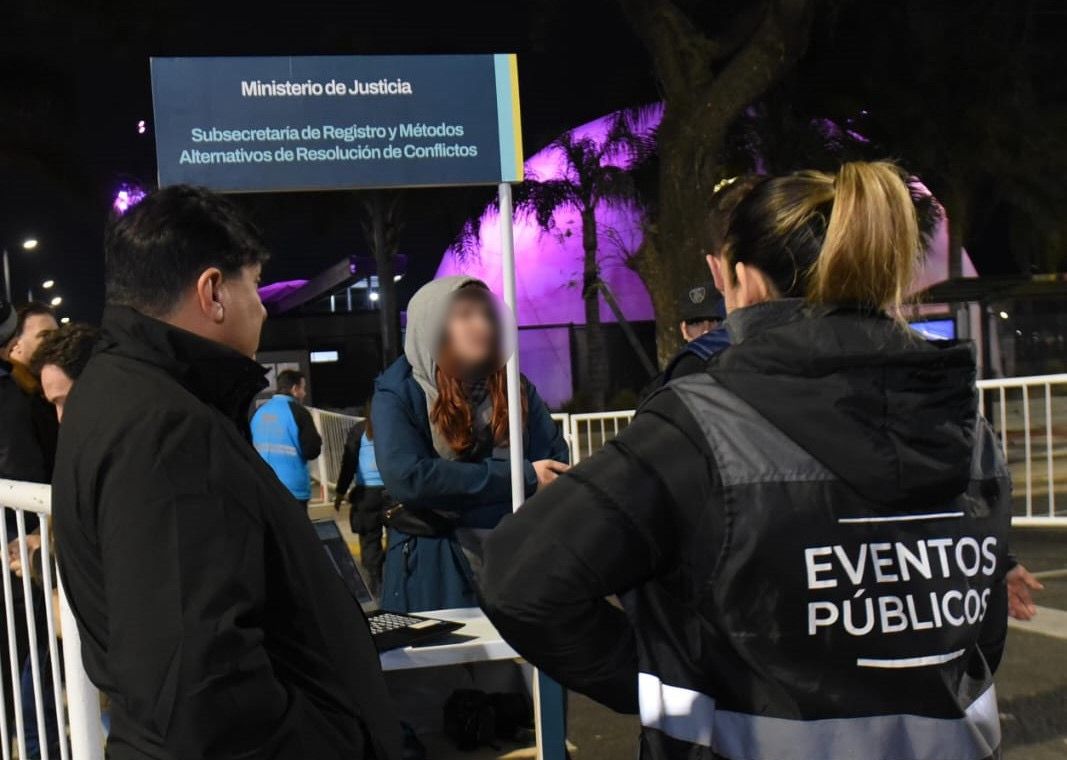 GCBA controlará a deudores alimentarios en los recitales de Lali Espósito