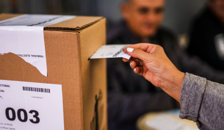 Elecciones: Fuerza Patria critica el conteo global y exige resultados por distrito