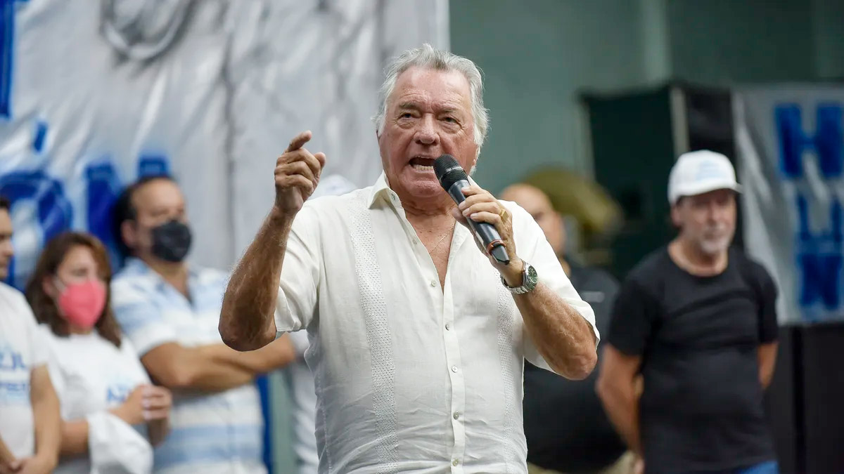 Barrionuevo advierte a Milei: “Si salimos a la calle, ¿cuánto dura?“