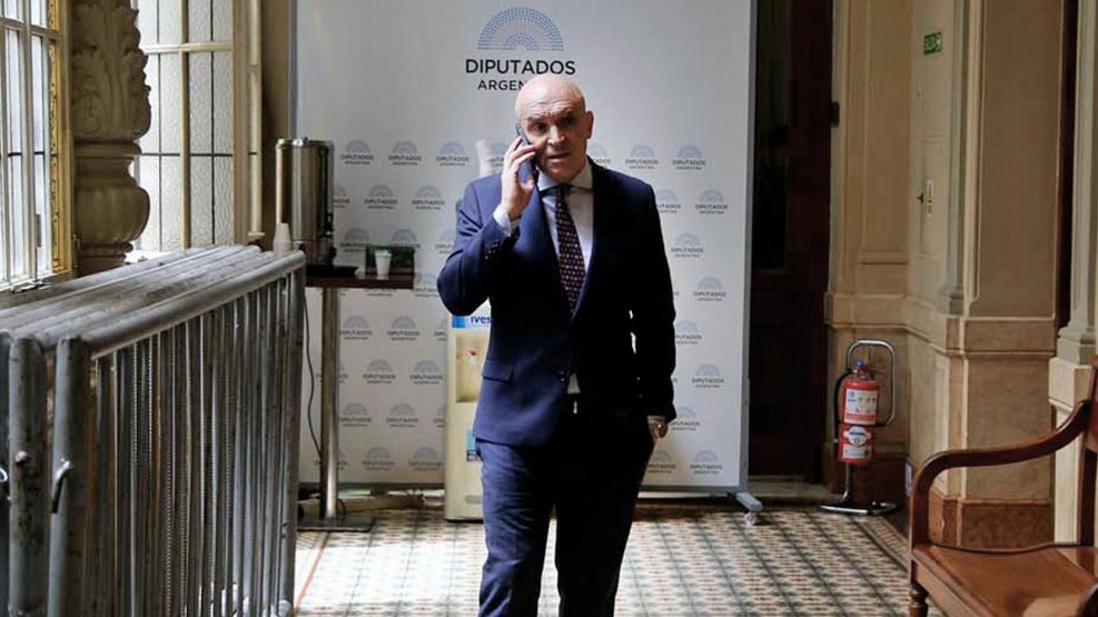 Espert renunció a su candidatura a diputado por la Provincia