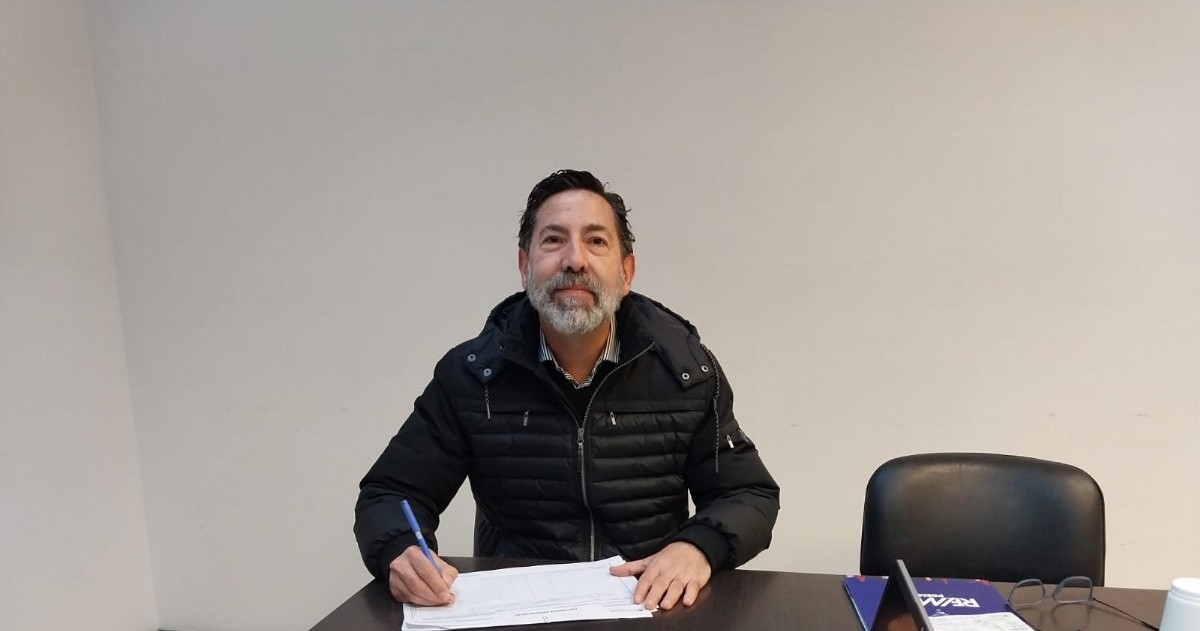 Excandidato dijo que entregó 11.500 dólares a Karina: “Lo metió en su cartera"