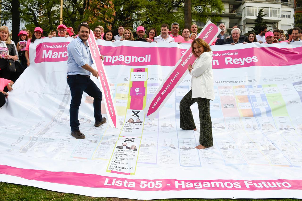 La Coalición Cívica cerró campaña en Belgrano: “Manos limpias en el Congreso”