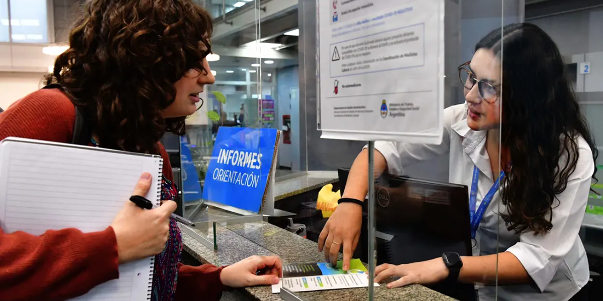 El Estado en retirada: casi 60 mil despidos revelan la magnitud del ajuste mileísta