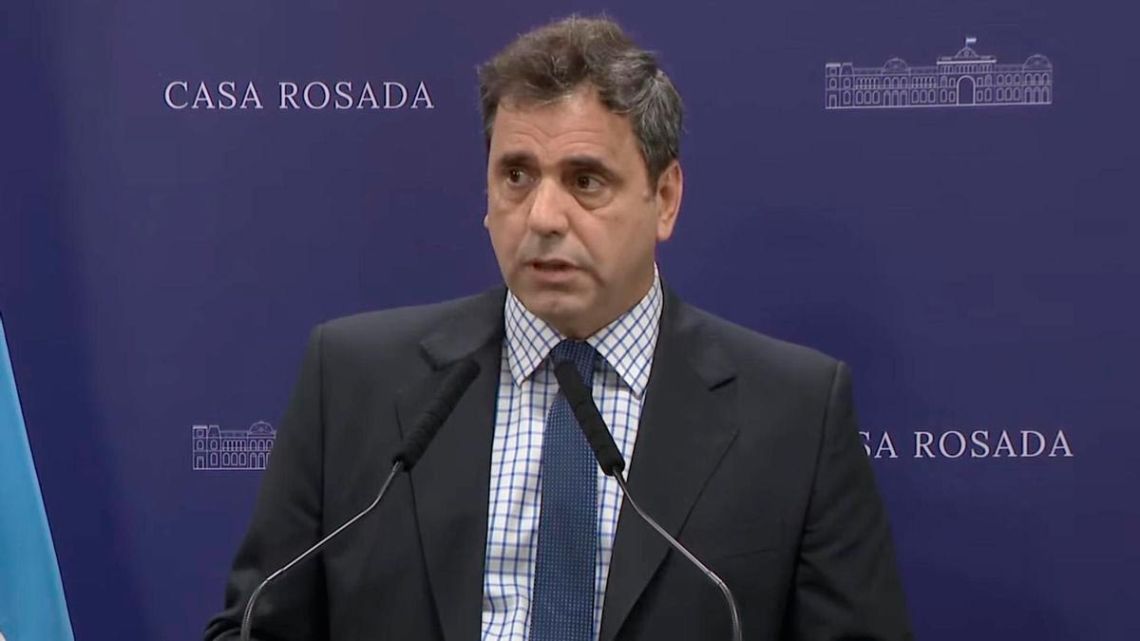 Tras la salida de Francos, Catalán renunció como ministro del Interior