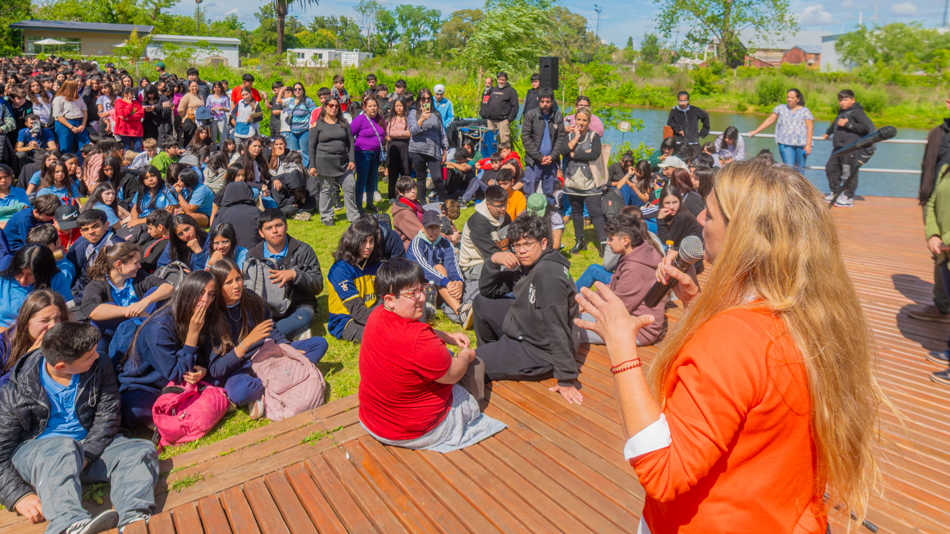 San Fernando: 700 estudiantes prometieron cuidar el planeta