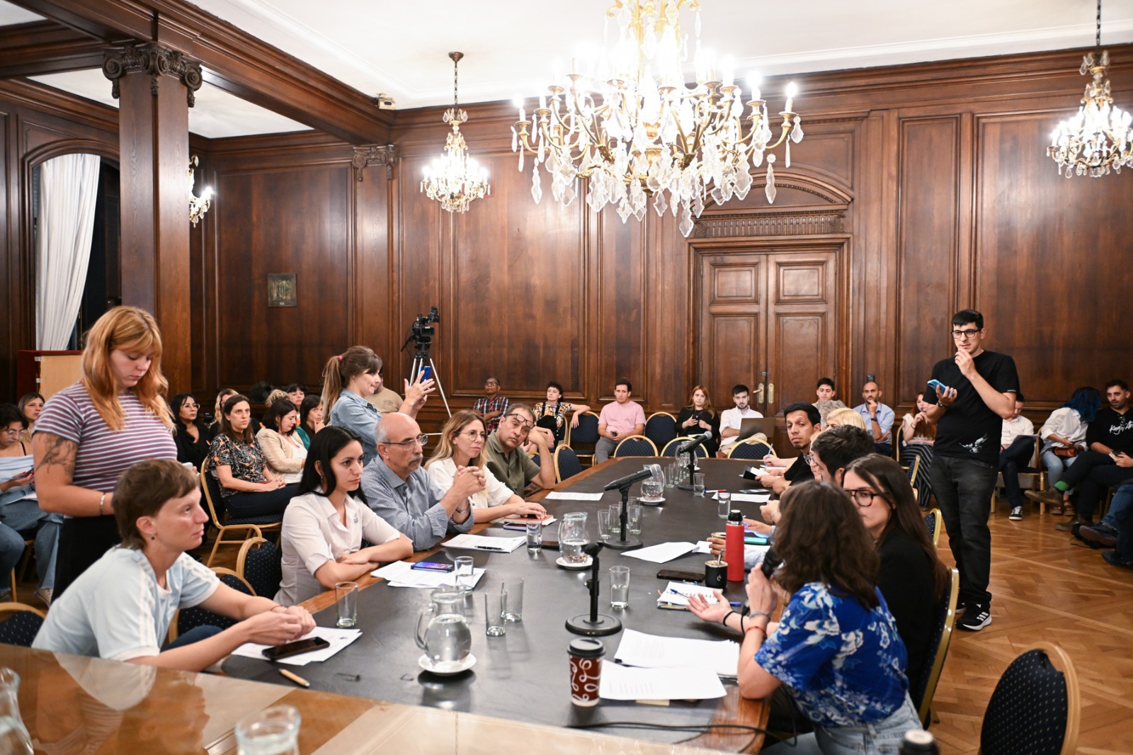 Los legisladores recibieron a referentes de comedores comunitarios