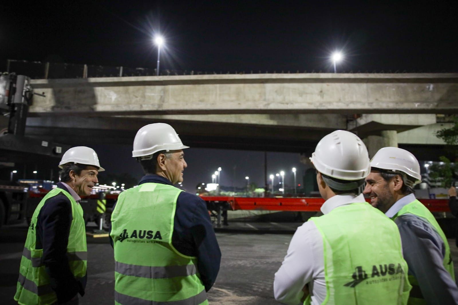 Megaoperativo nocturno para colocar la estructura del nuevo Puente Labruna