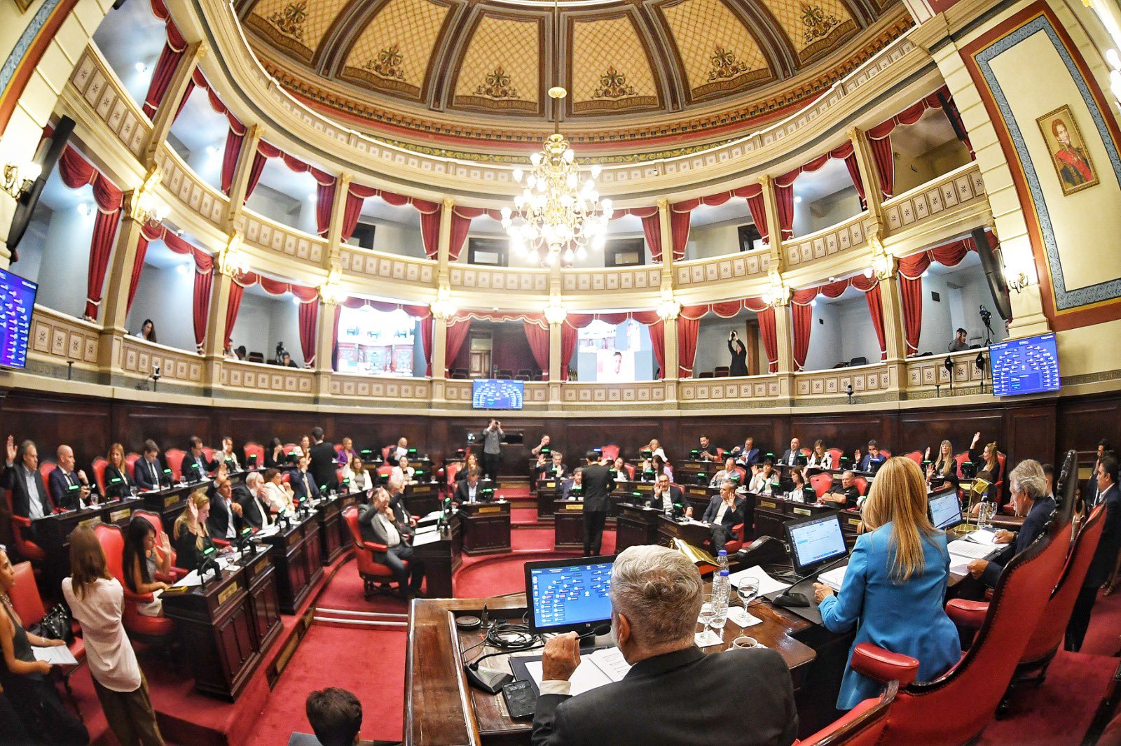 Kicillof tiene Presupuesto y ley Impositiva, pero no el endeudamiento